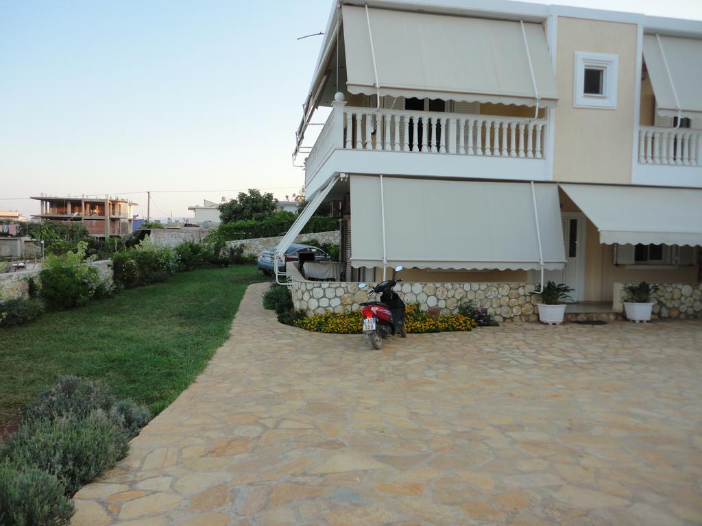 Oruci Apartments Ксамил Екстериор снимка