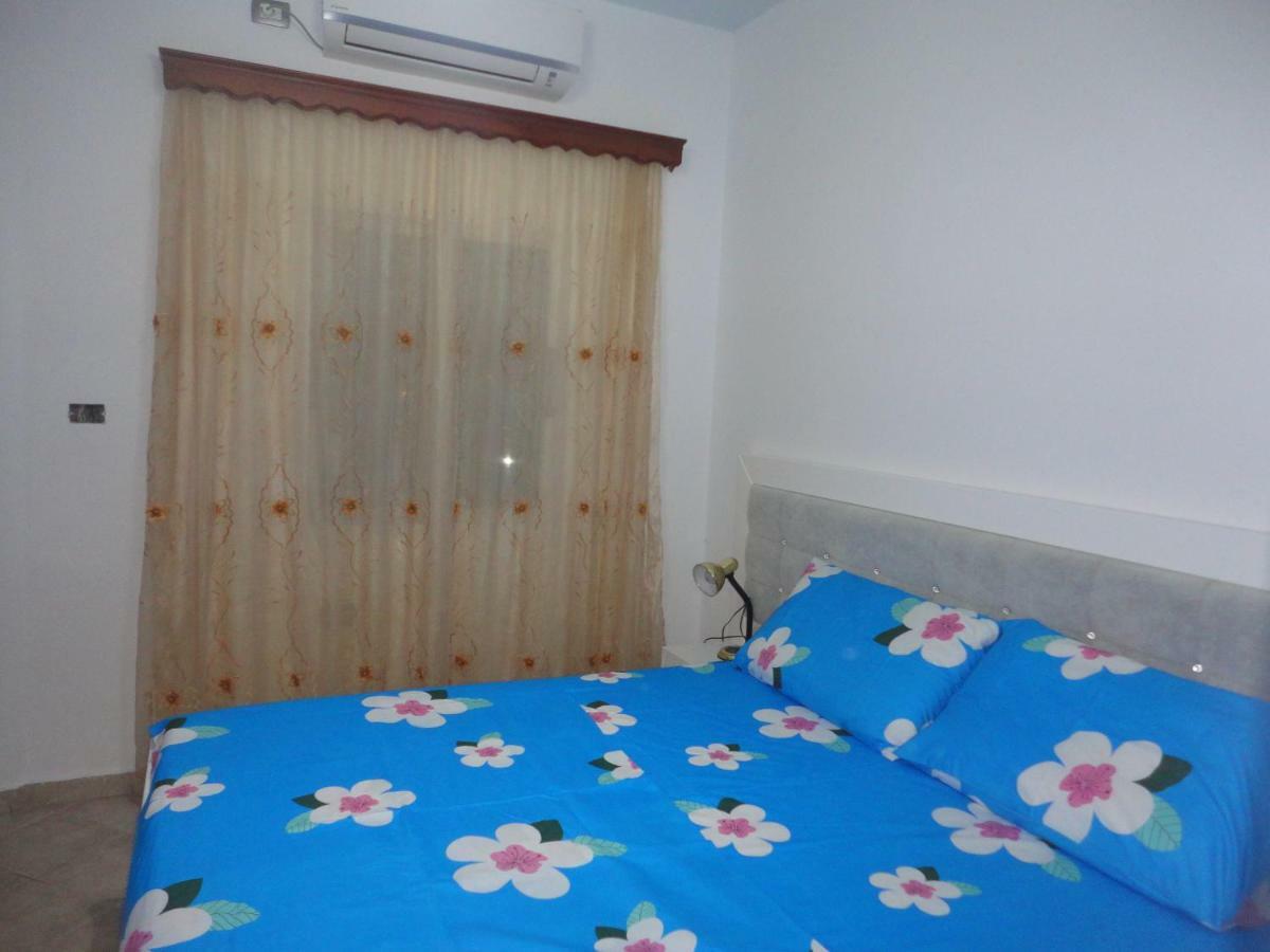 Oruci Apartments Ксамил Екстериор снимка